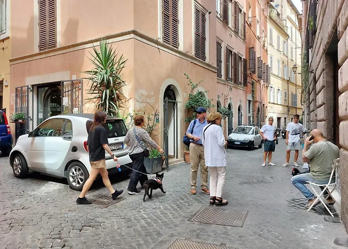 Beautiful In Campo De Fiori Apartment Rom